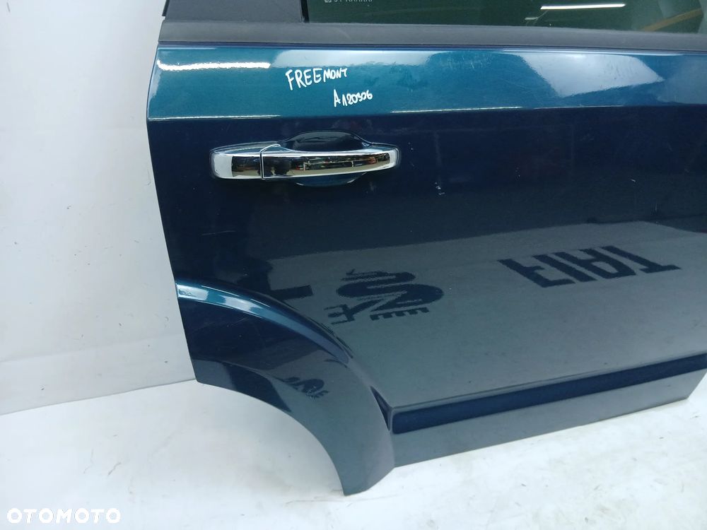Drzwi tył tylne prawe Fiat Freemont - 2