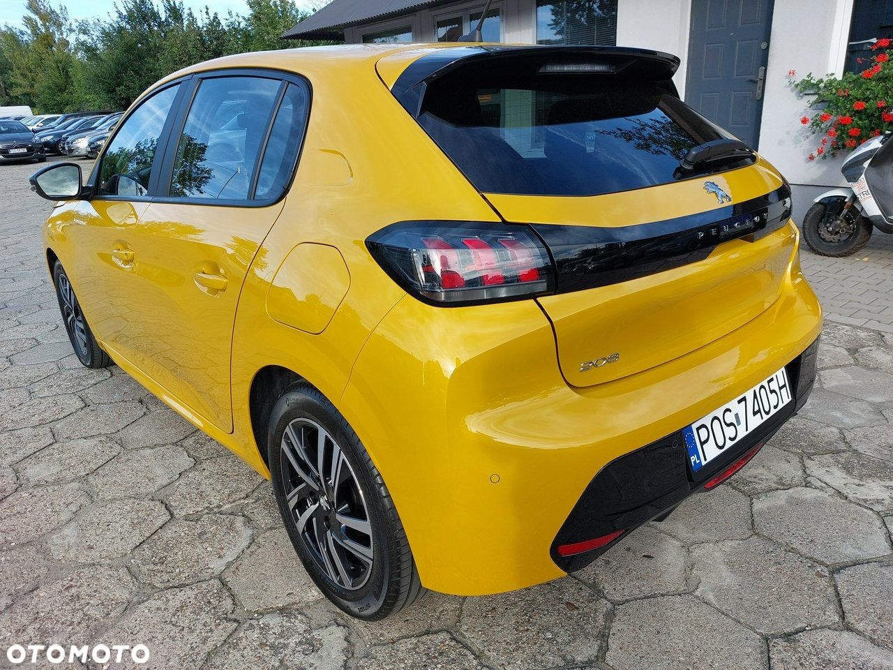 Peugeot 208 - 5