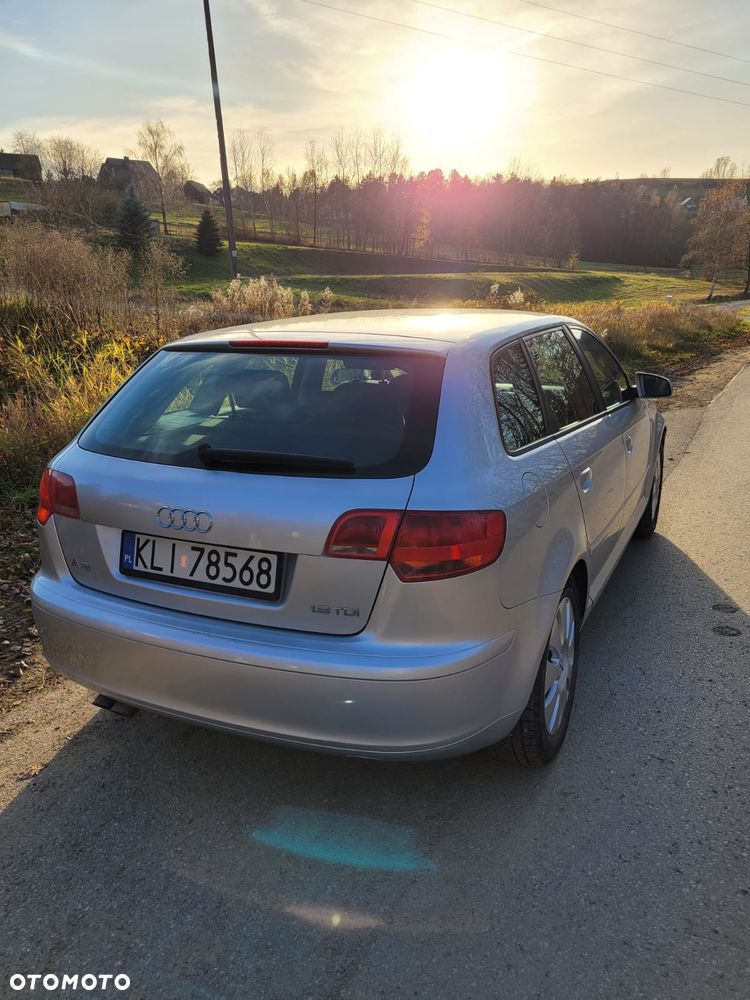 Audi A3 Sportback 1.9 TDI Ambition - 11