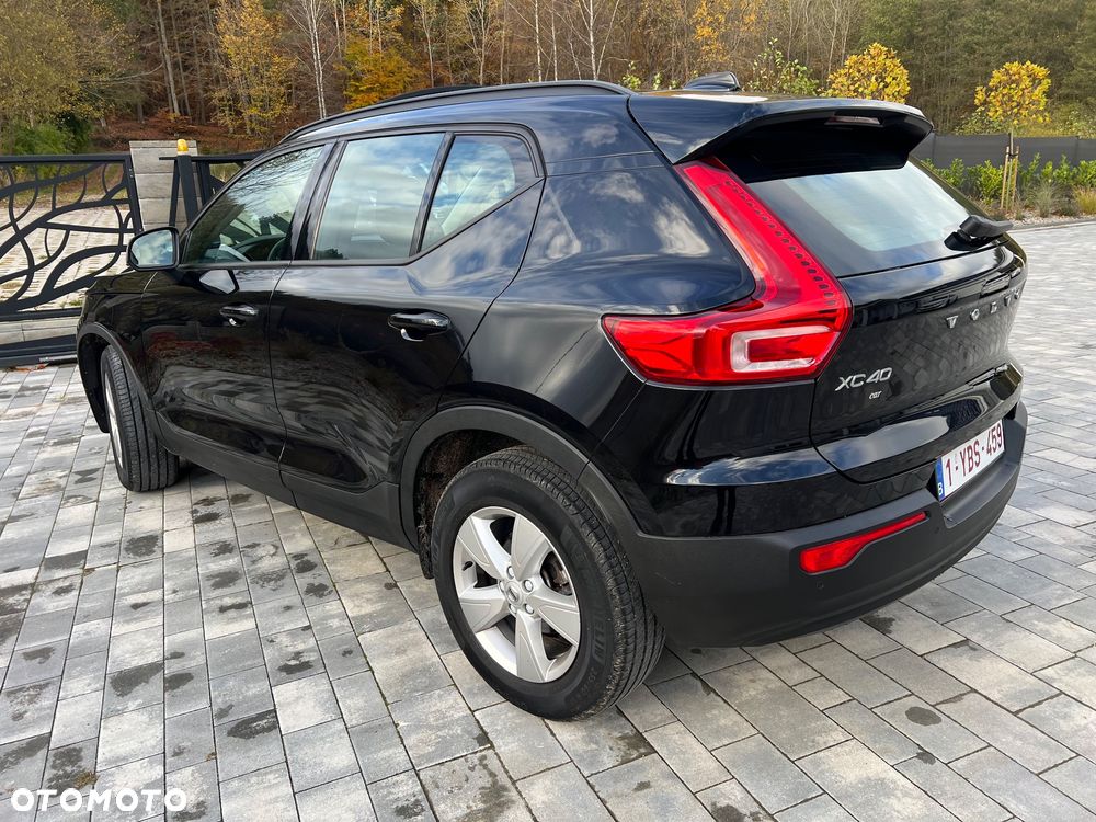 Volvo XC 40 T3 Geartronic Momentum Core - 23