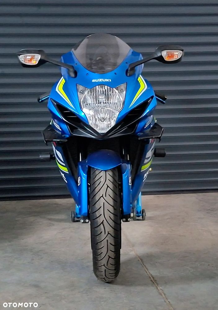 Suzuki GSX-R - 11