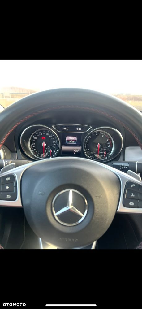 Mercedes-Benz CLA 220 4-Matic AMG Line - 9