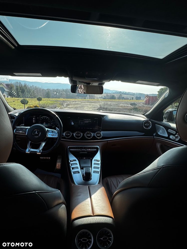 Mercedes-Benz AMG GT 63 4-Matic+ - 9