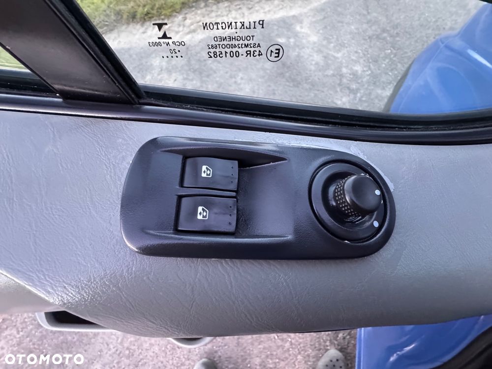 Opel Vivaro - 16