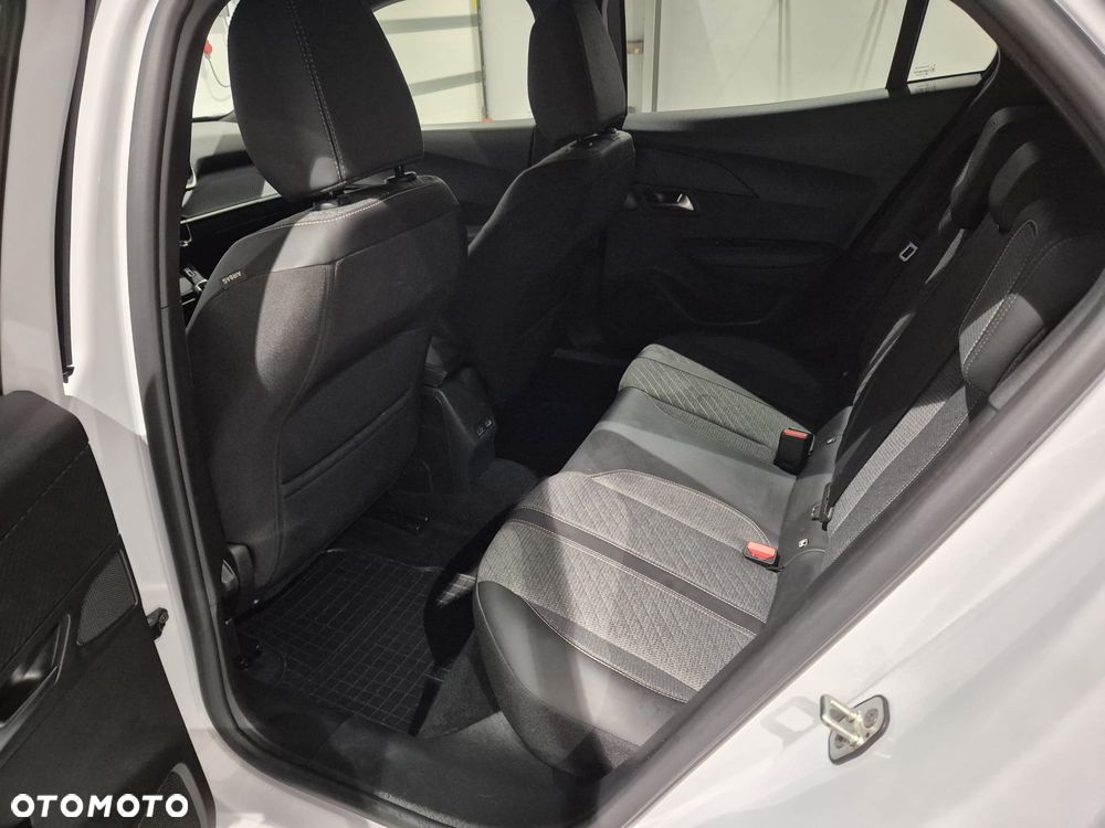 Peugeot 2008 PureTech 100 Allure S&S BVM6 - 23