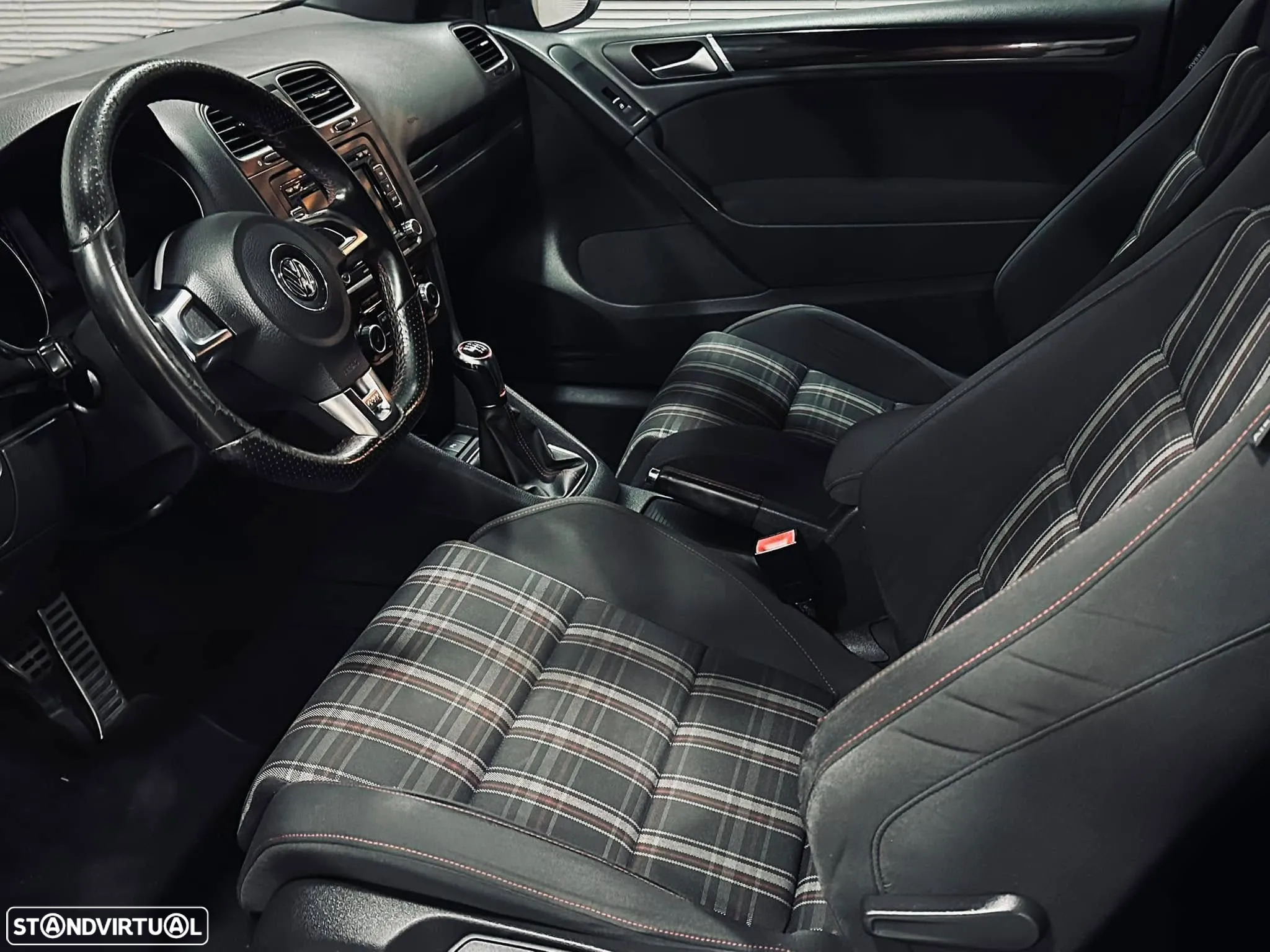 VW Golf 2.0 GTI - 11