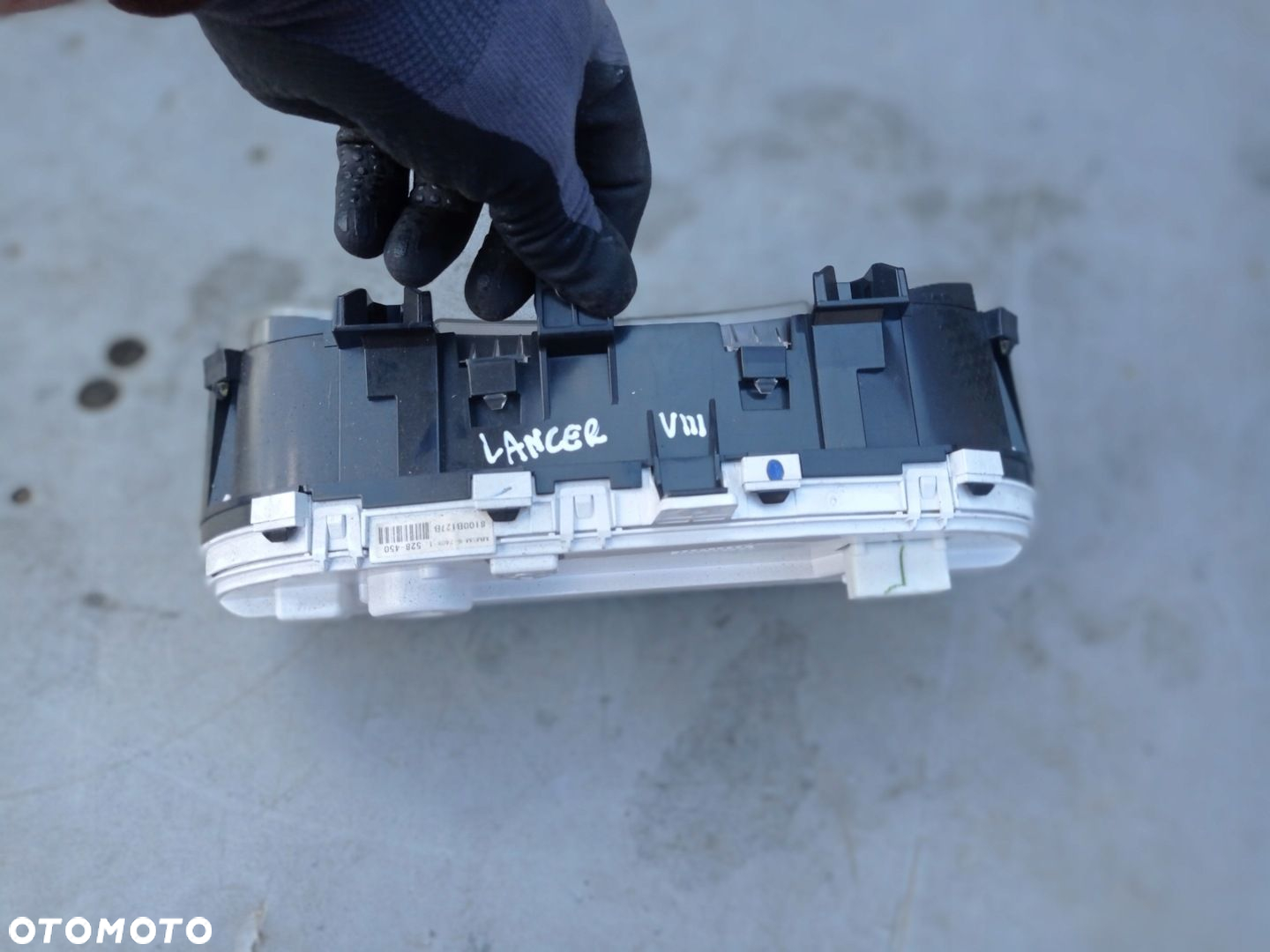 Licznik Zegary Mitsubishi Lancer VIII X 1.8 8100B127B Europa - 2