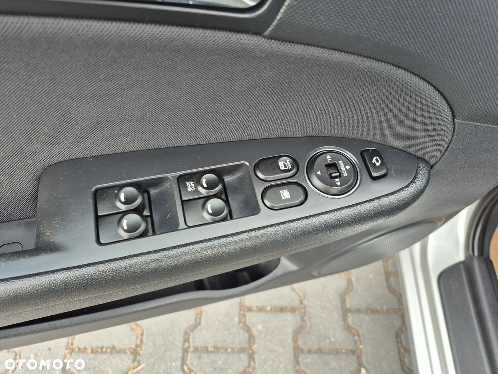 Hyundai i30 1.6 Style - 27