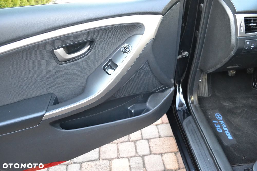 Hyundai i30 1.4 Comfort - 17