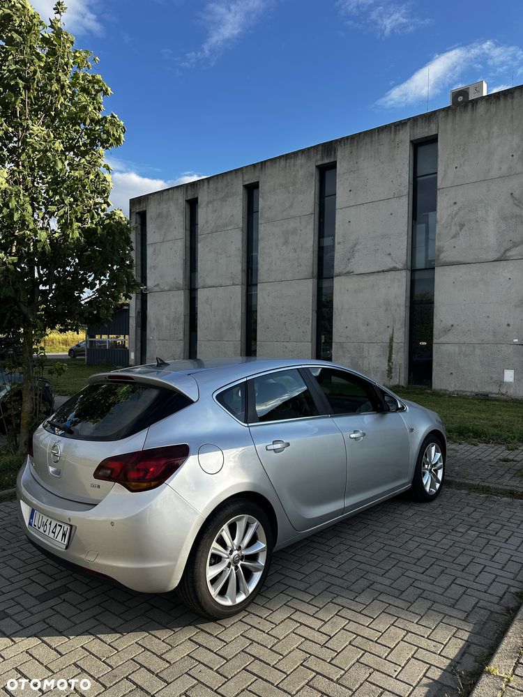 Opel Astra - 2