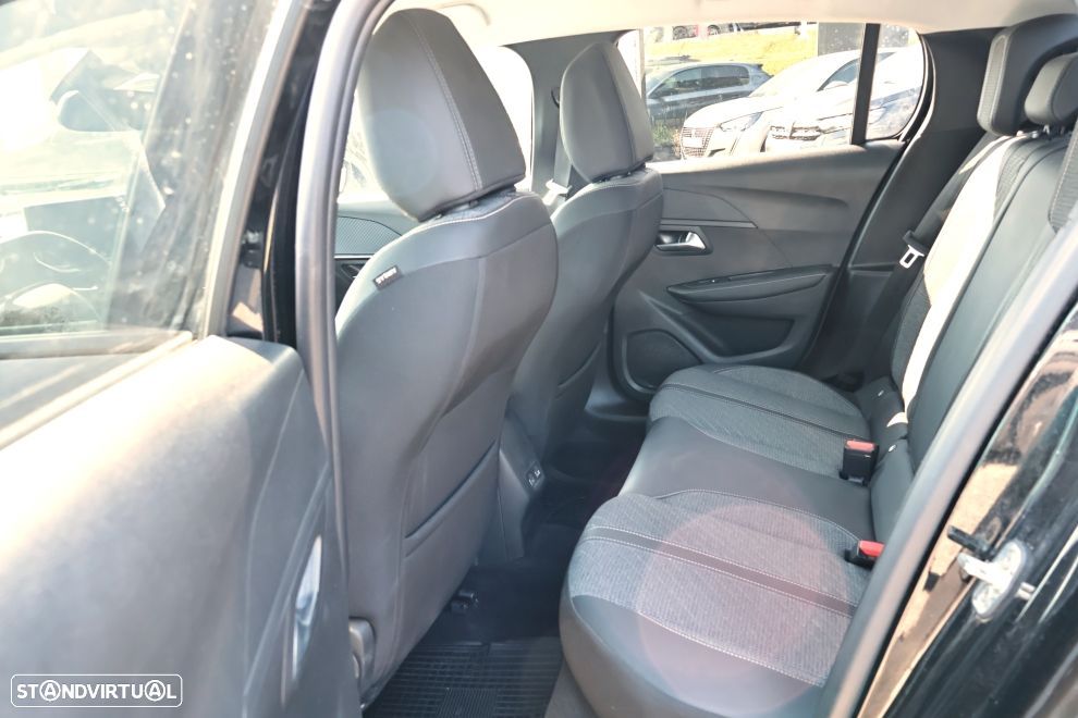 Peugeot 208 1.2 PureTech Allure - 30