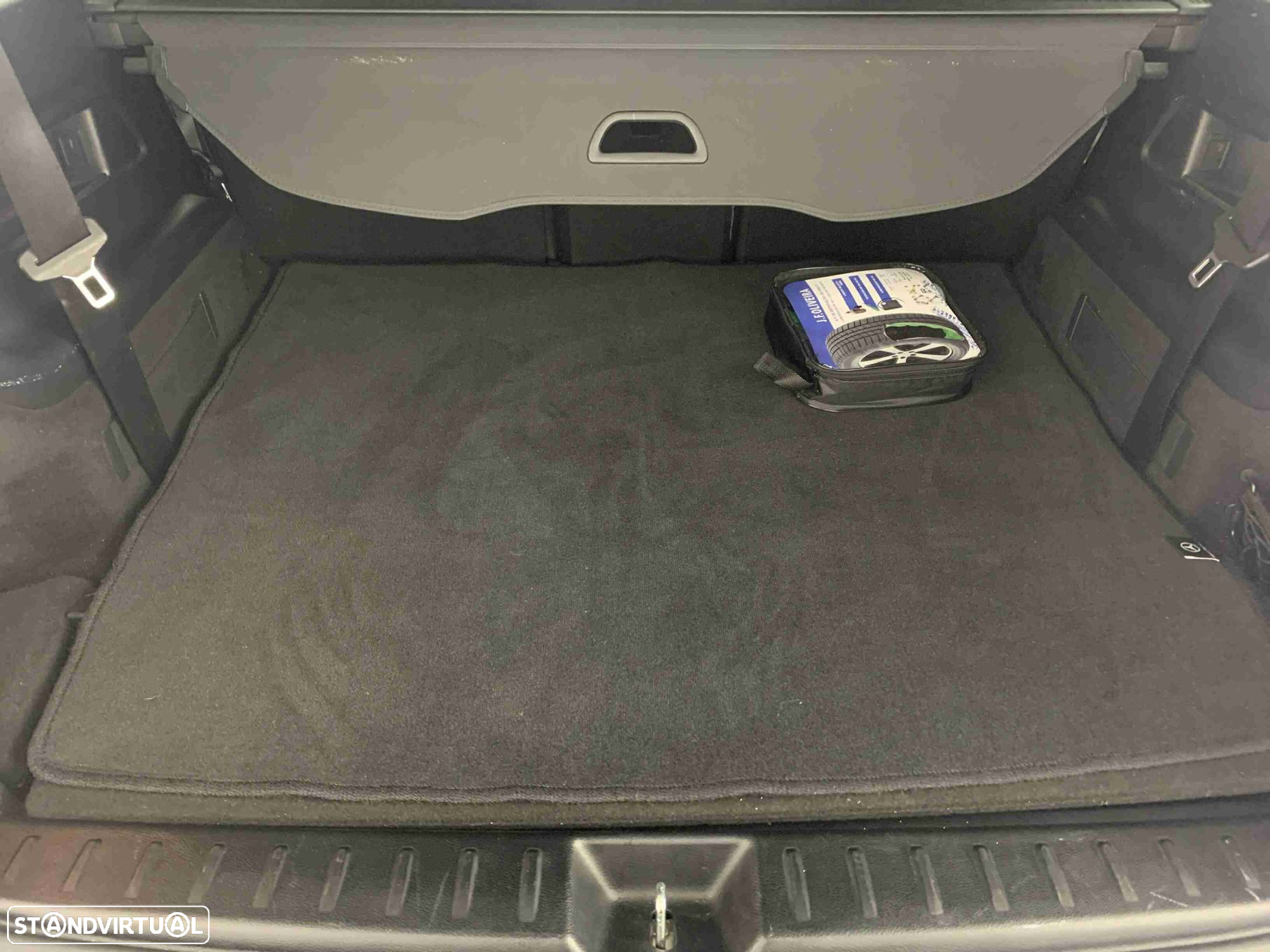 Mercedes-Benz GLB 200 d Progressive - 14