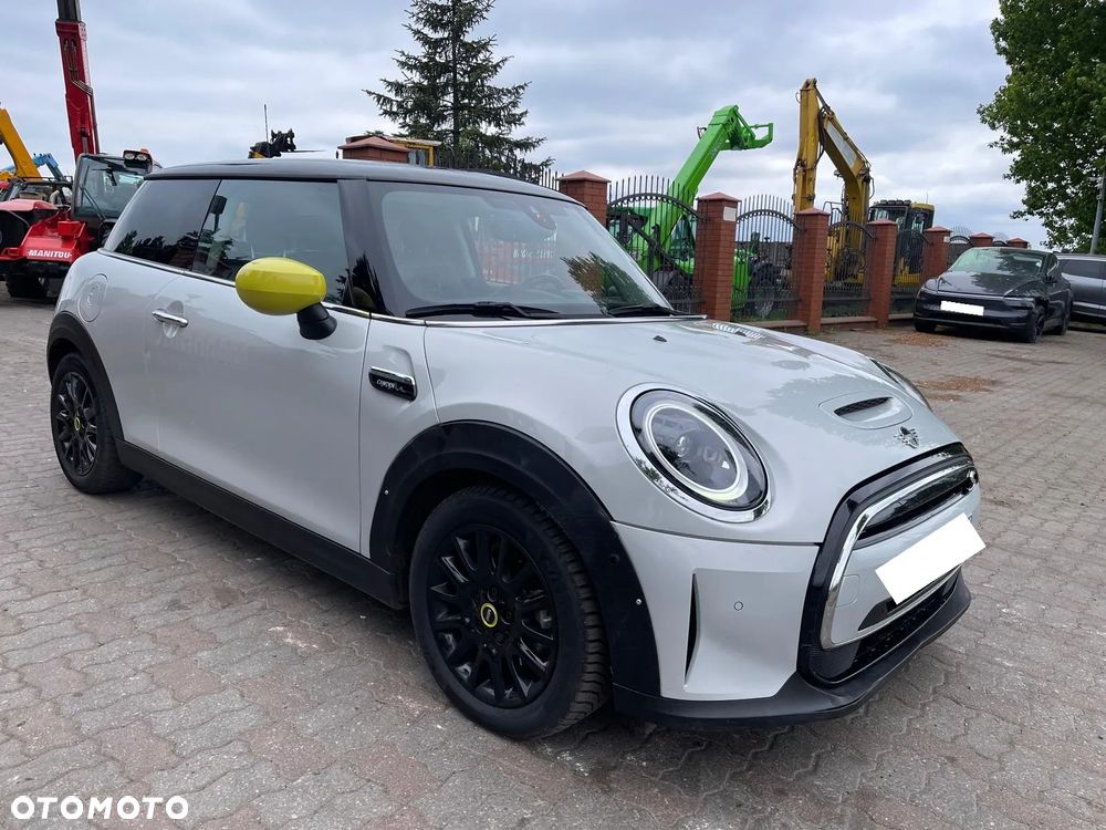 MINI Cooper SE Trim M - 27