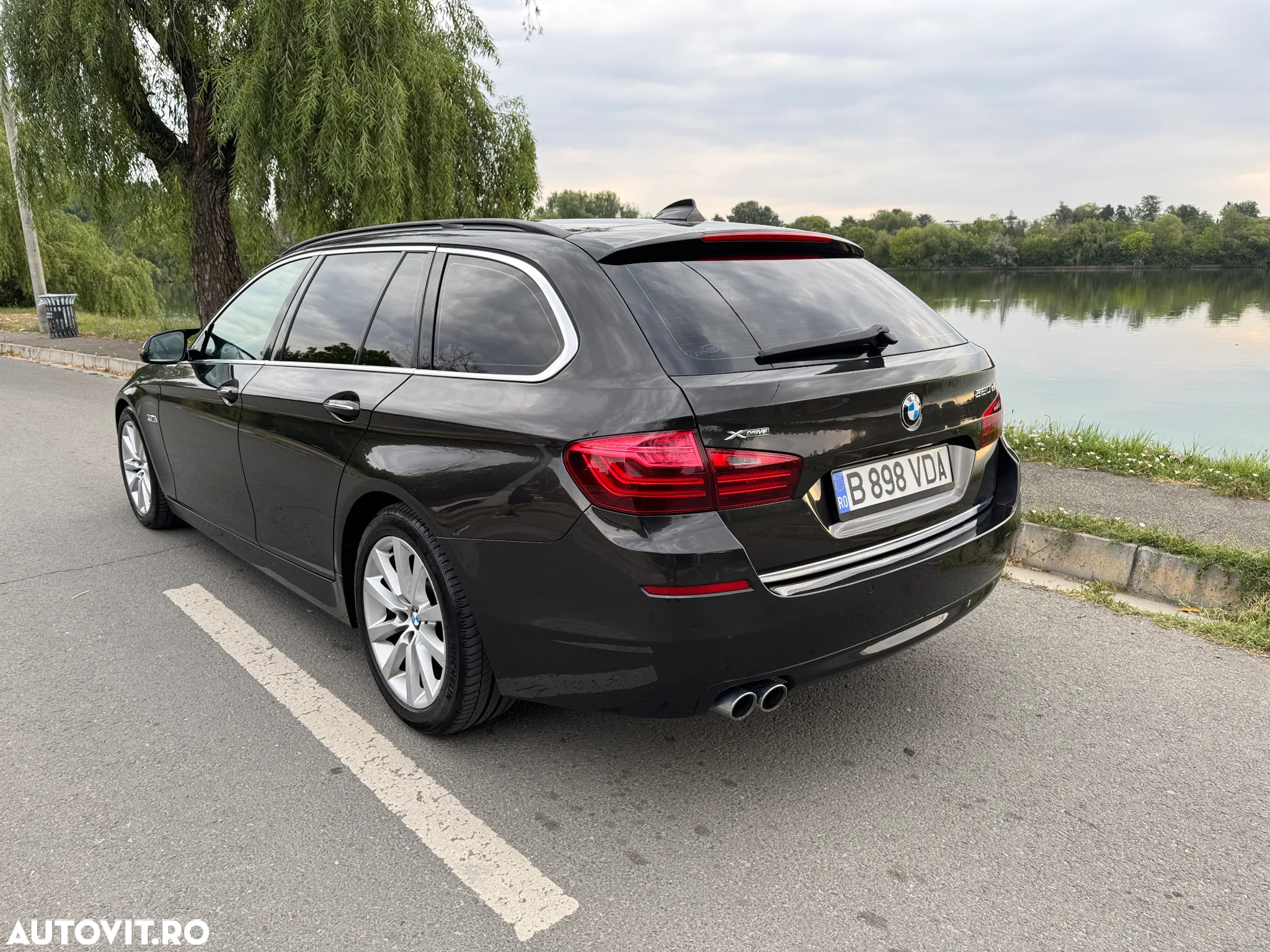 BMW Seria 5 520d xDrive - 5