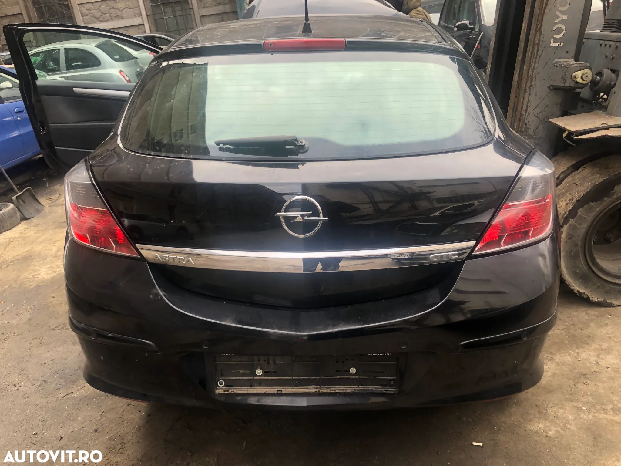 Haion Opel Astra H GTC 2006 coupe negru - 1