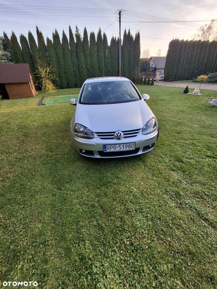 Volkswagen Golf - 2