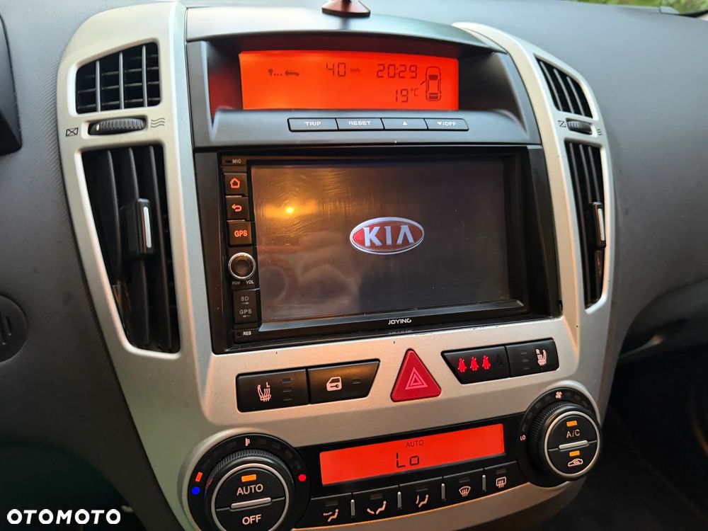 Kia Ceed 2.0 Optimum + - 11