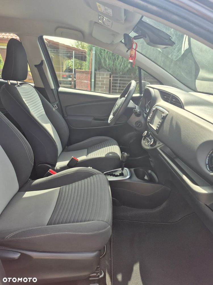 Toyota Yaris 1.5 VVT-i Y20 Team Deutschland - 16