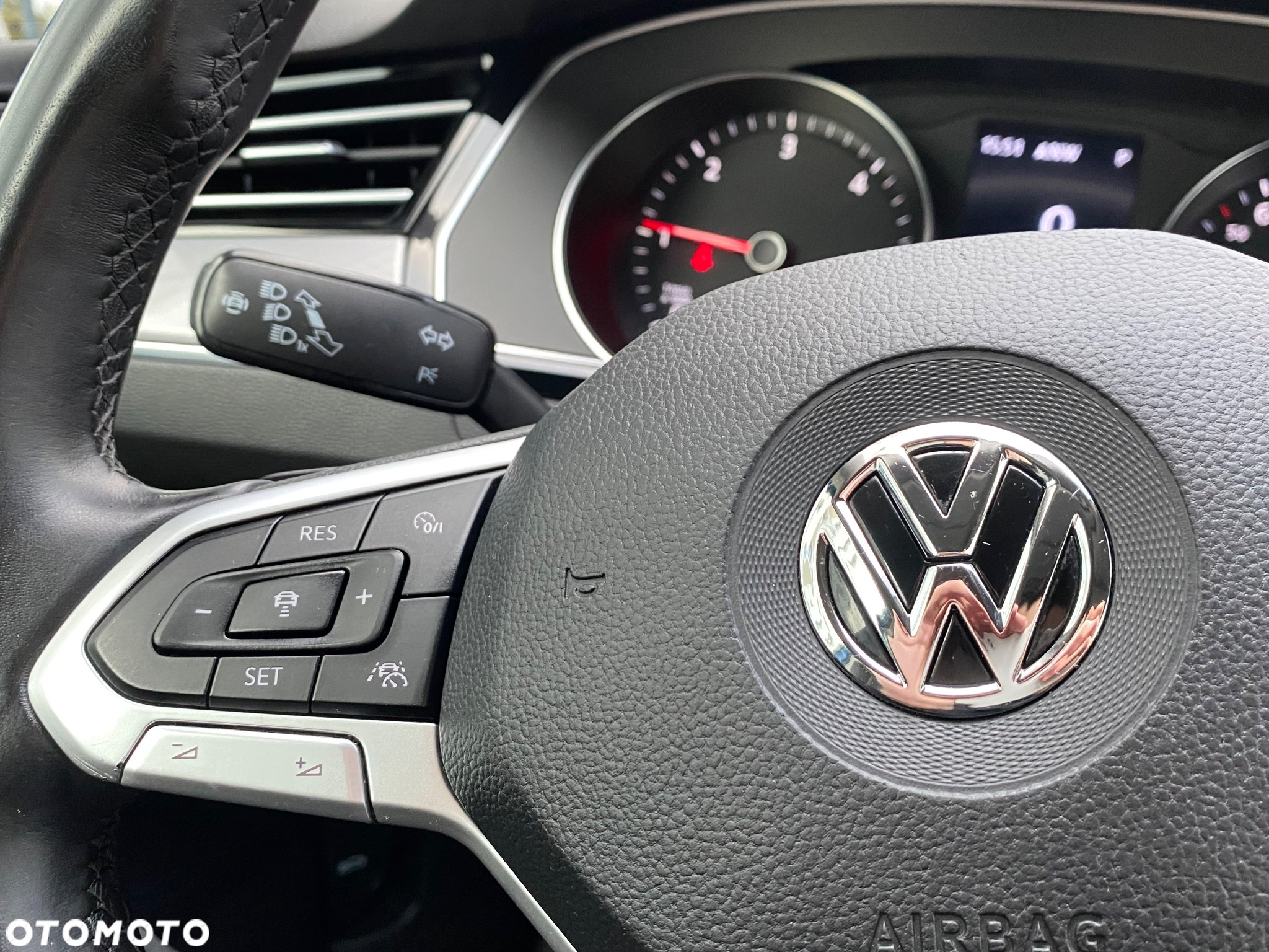 Volkswagen Passat 2.0 TDI EVO Elegance DSG - 22