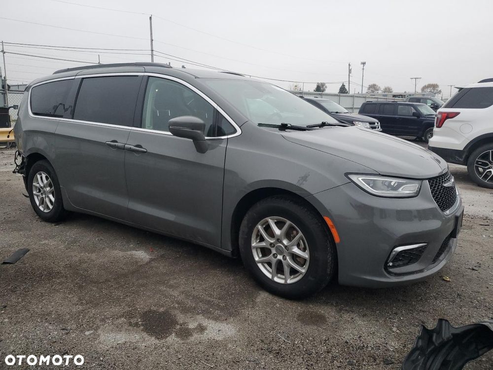 Chrysler Pacifica - 3