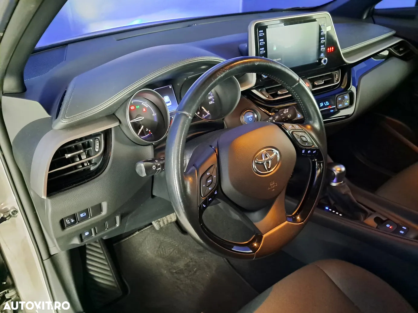Toyota C-HR - 10