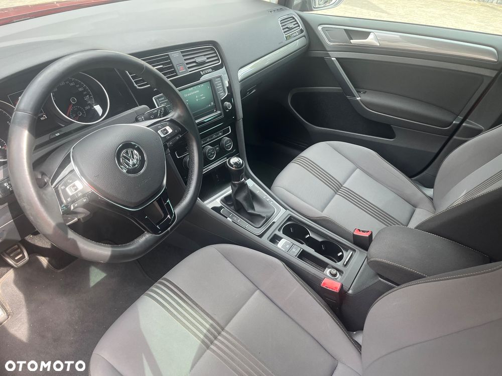 Volkswagen Golf 1.6 TDI BlueMotion Technology Comfortline - 16