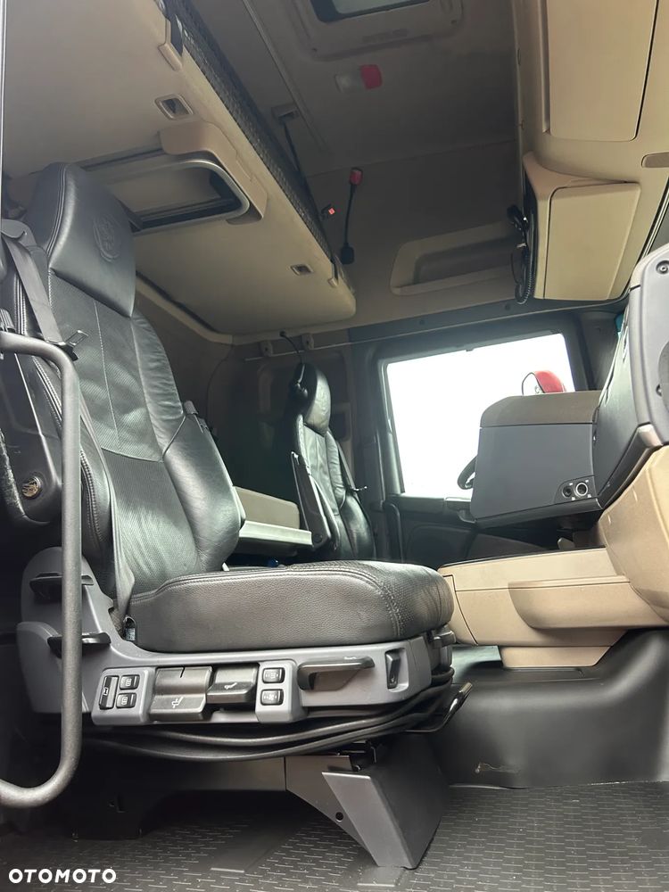 Scania R450 RETARDER / SKÓRY / NAVI / AUTOMAT / POLSKI SALON / ZBIORNIKI PALIWA 1500 L / LAMPY LED / FULL SPOJLERY / TYŁ 4 PODUSZKI / BARDZO ŁADNA SCANIA 2015 ROK !! - 23