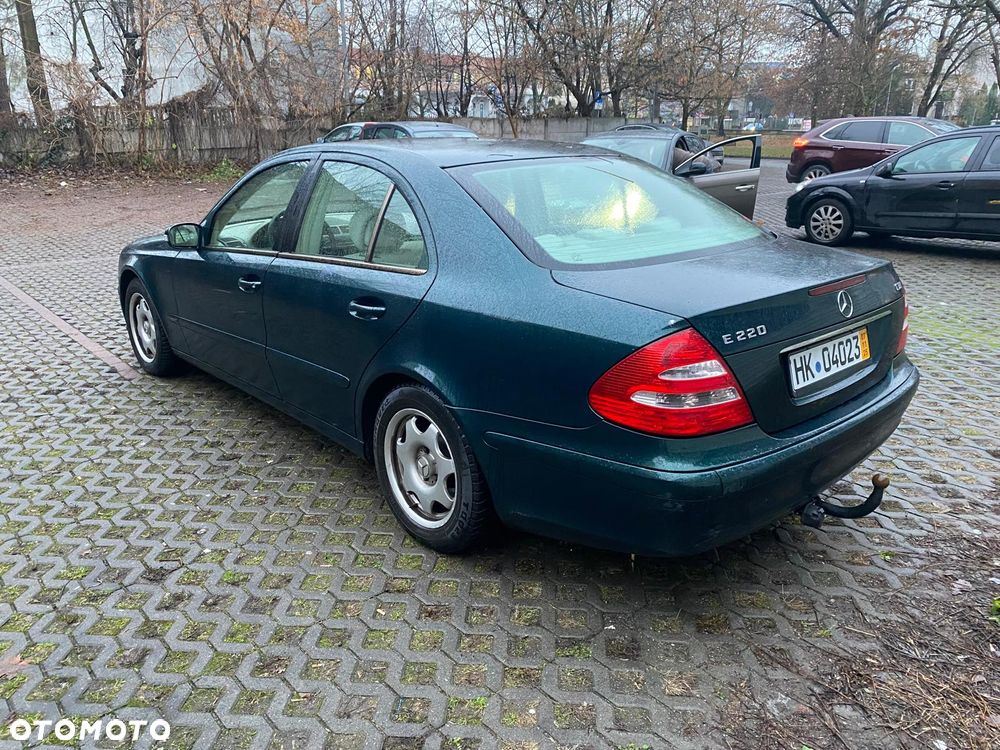 Mercedes-Benz Klasa E 220 CDI Classic - 3