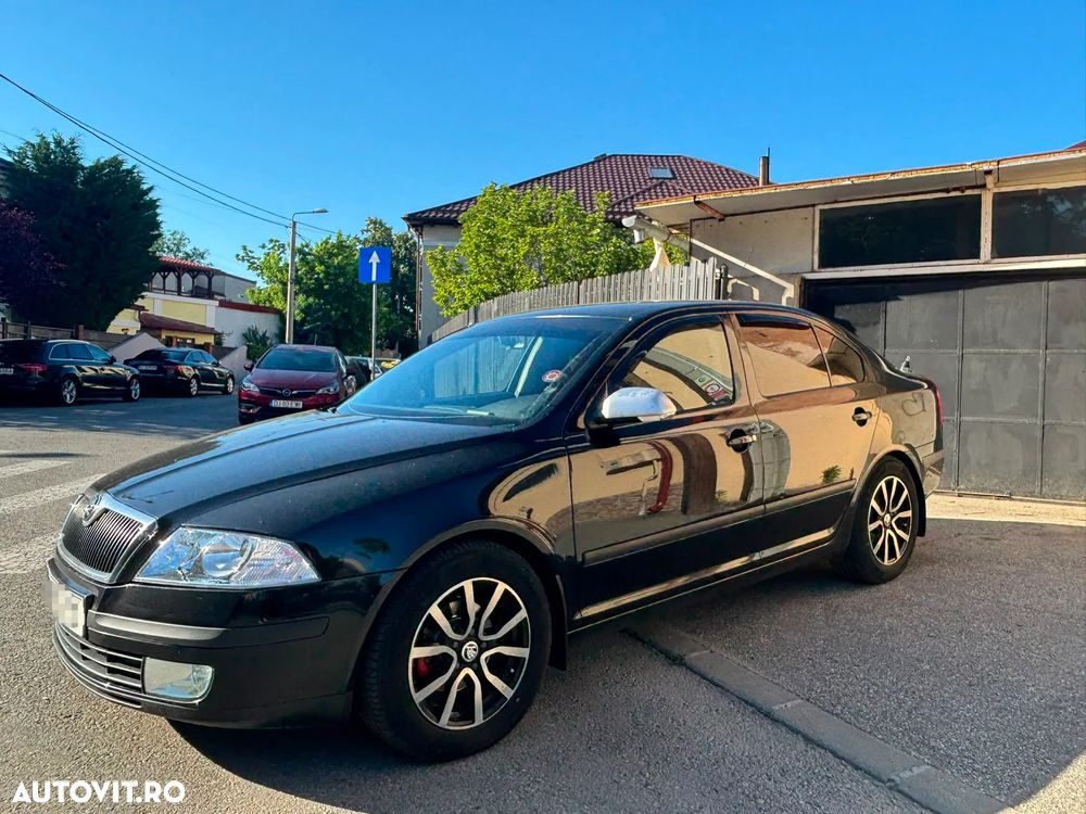 Skoda Octavia 1.9TDI Elegance Aut - 2