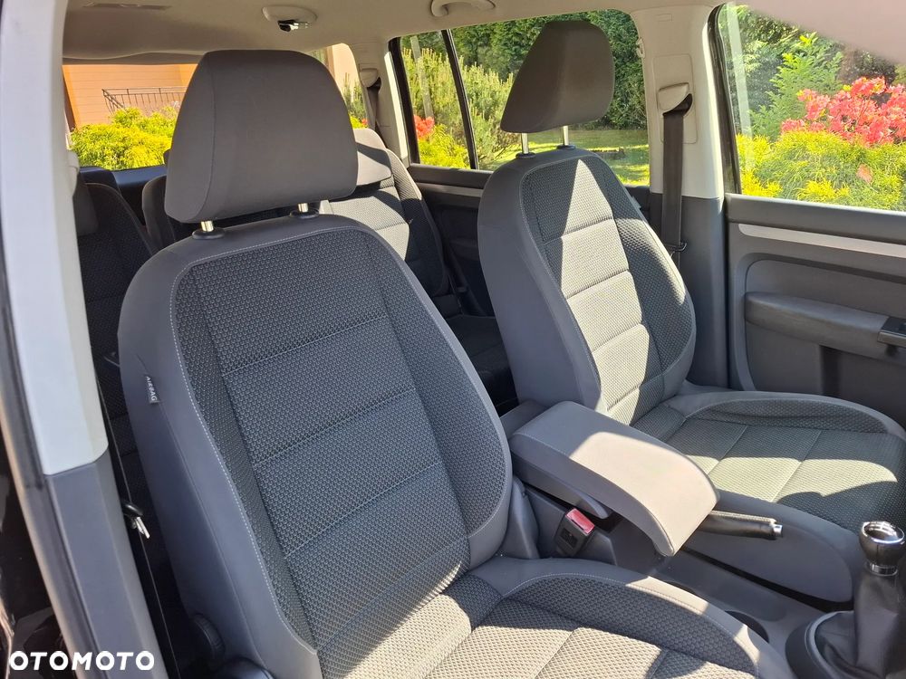Volkswagen Touran 1.6 TDI DPF BlueMot Trendline - 16