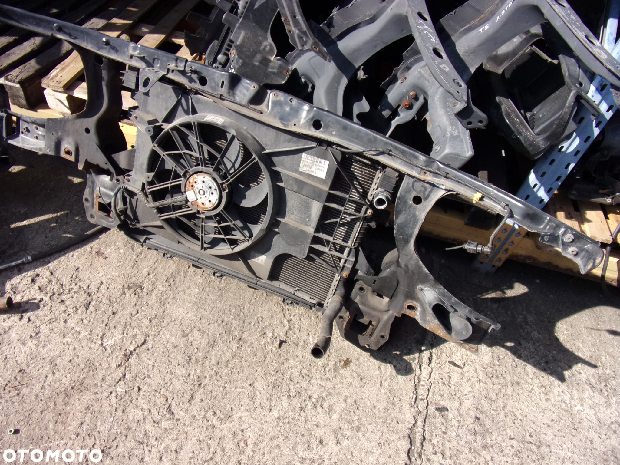 Wzmocnienie czołowe chłodnice wentylator  Volkswagen Transporter T5 2.5TDI - 2
