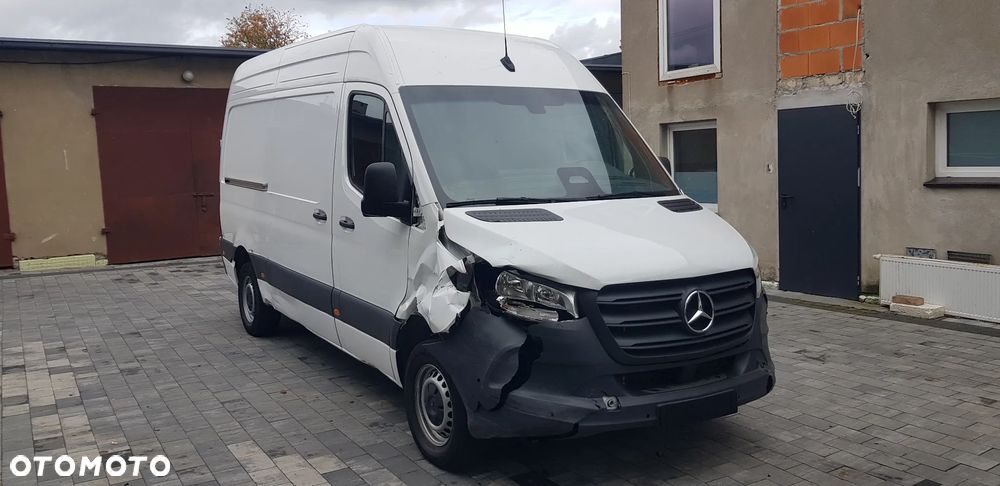Mercedes-Benz Sprinter - 5