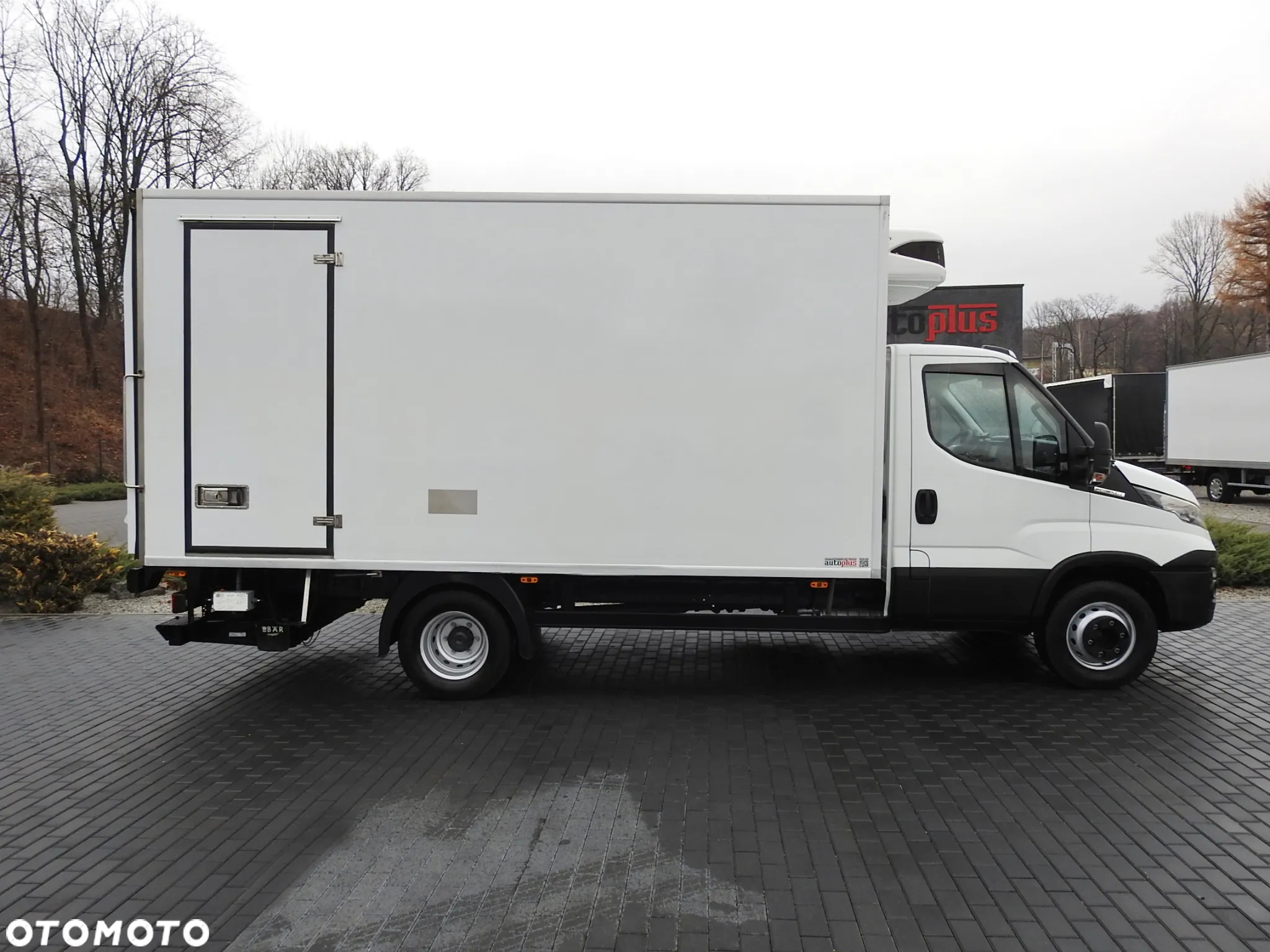Iveco DAILY 70C17 CHŁODNIA 0*C WINDA 9 PALET ZASILANIE 230V TEMPOMAT KLIMATYZACJA PNEUMATYKA AUTOMAT HI-MATIC BLIŹNIACZE KOŁA 170KM [ 105235 ] - 8
