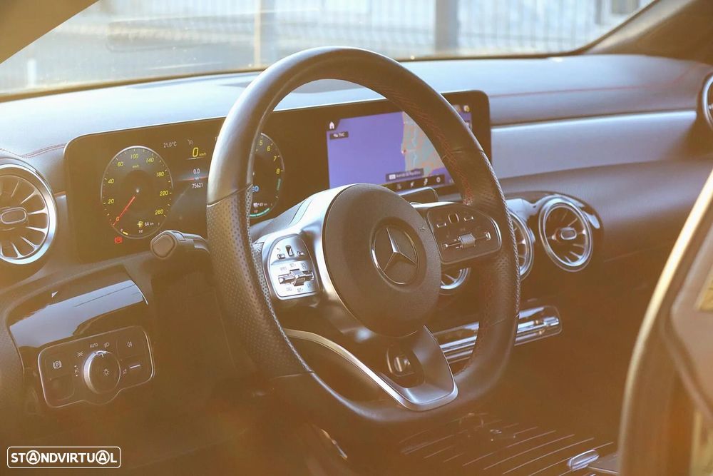 Mercedes-Benz CLA 250 e 8G-DCT AMG Line - 17