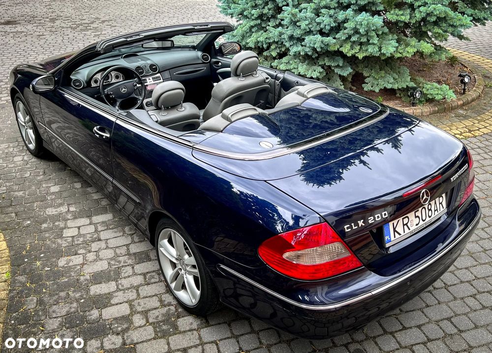 Mercedes-Benz CLK - 12