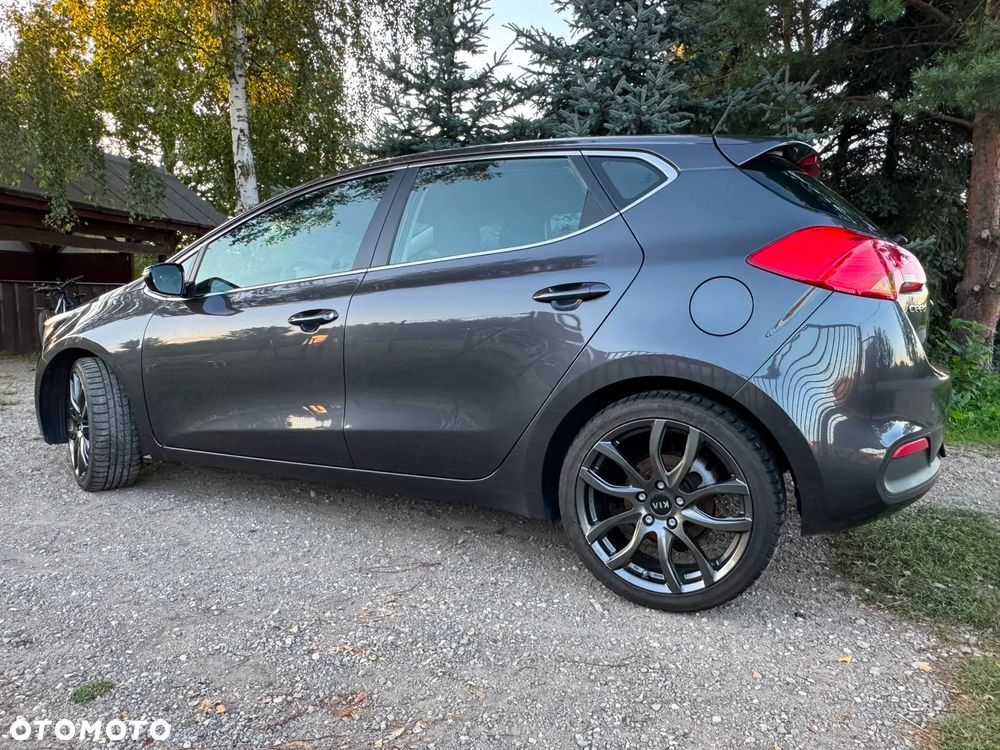 Kia Ceed 1.4 CVVT Fifa World Cup Edition - 5
