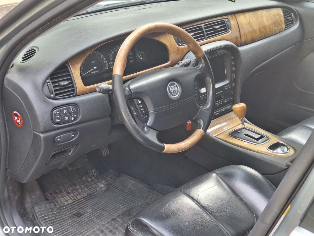 Jaguar S-Type 3.0 V6 Executive - 9
