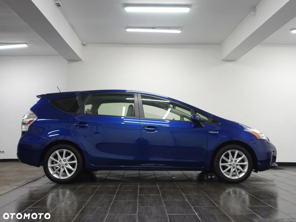 Toyota Prius (Hybrid) - 9