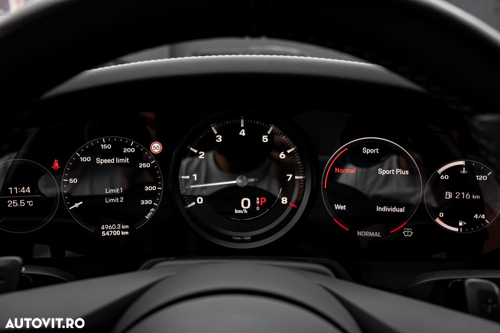 Porsche 911 Carrera 4S PDK - 10