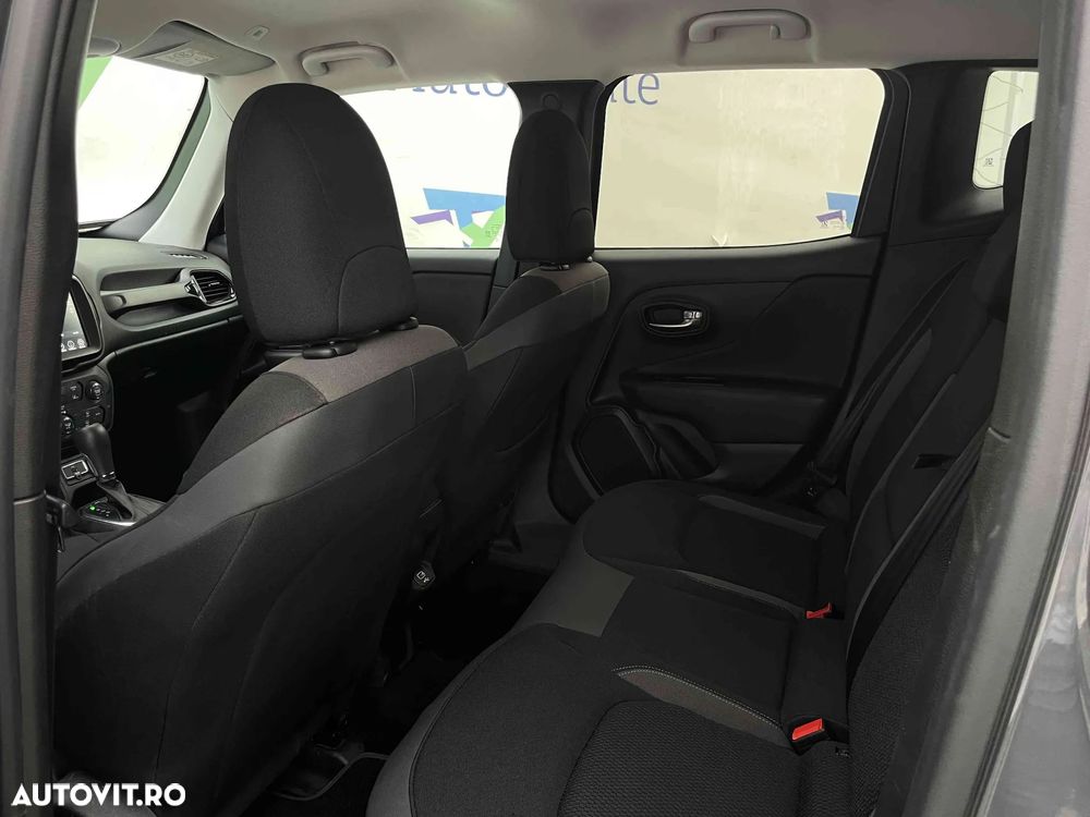 Jeep Renegade - 15