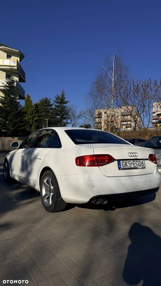 Audi A4 Limousine - 13