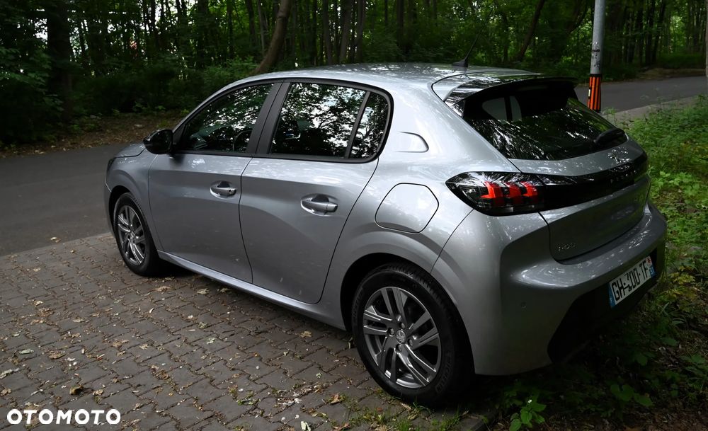 Peugeot 208 - 15