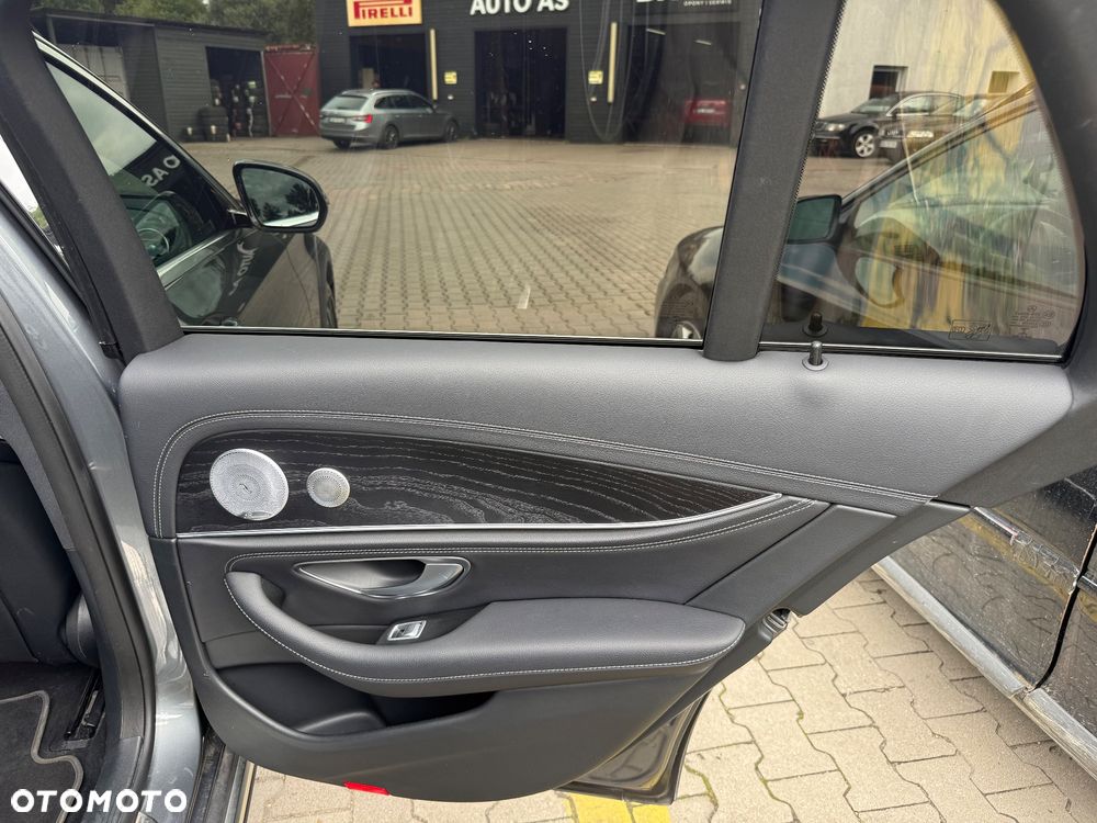 Mercedes-Benz Klasa E 220 d 4-Matic All-Terrain - 12