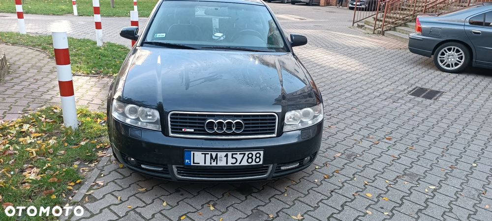 Audi A4 Limousine
