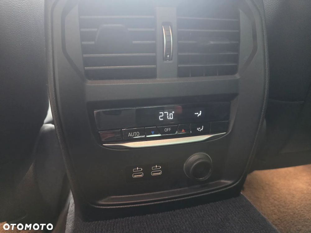 BMW Seria 3 320i xDrive M Sport sport - 16