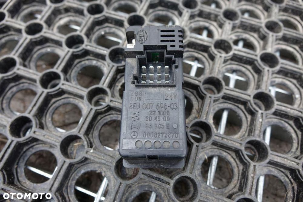 STEROWNIK WEBASTO  MERCEDES 0008272670 - 4
