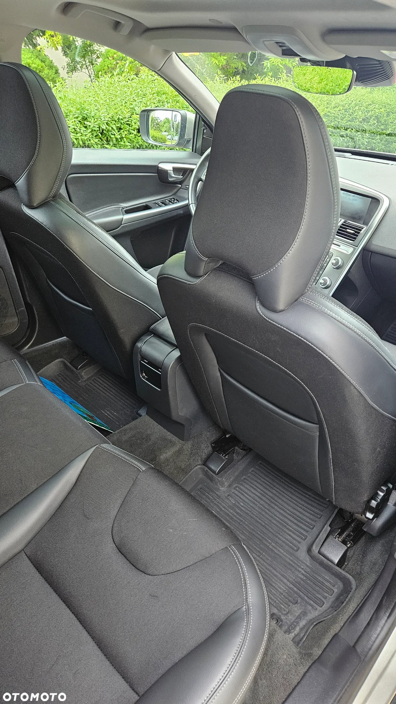 Volvo XC 60 D4 Drive-E Momentum - 28