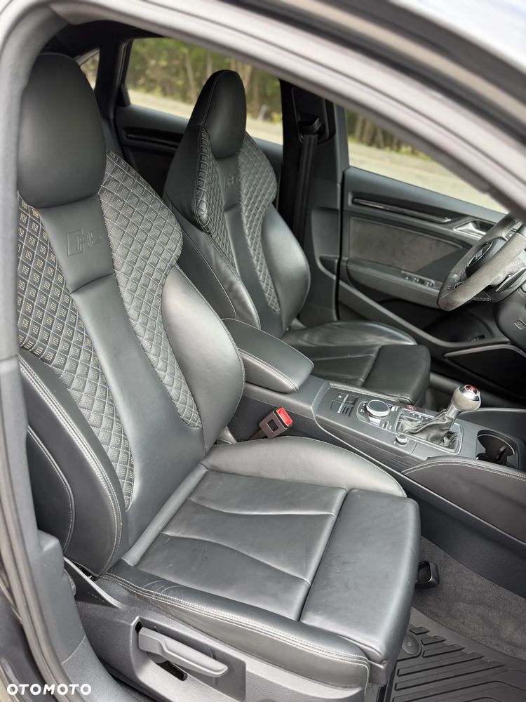 Audi RS3 Limousine - 22