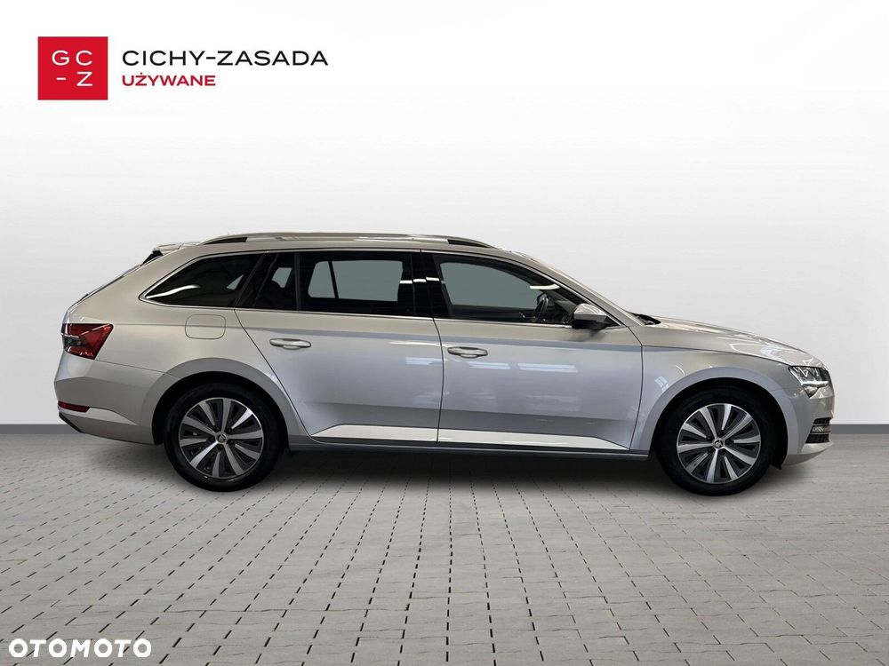 Skoda Superb 2.0 TDI SCR Style DSG - 6