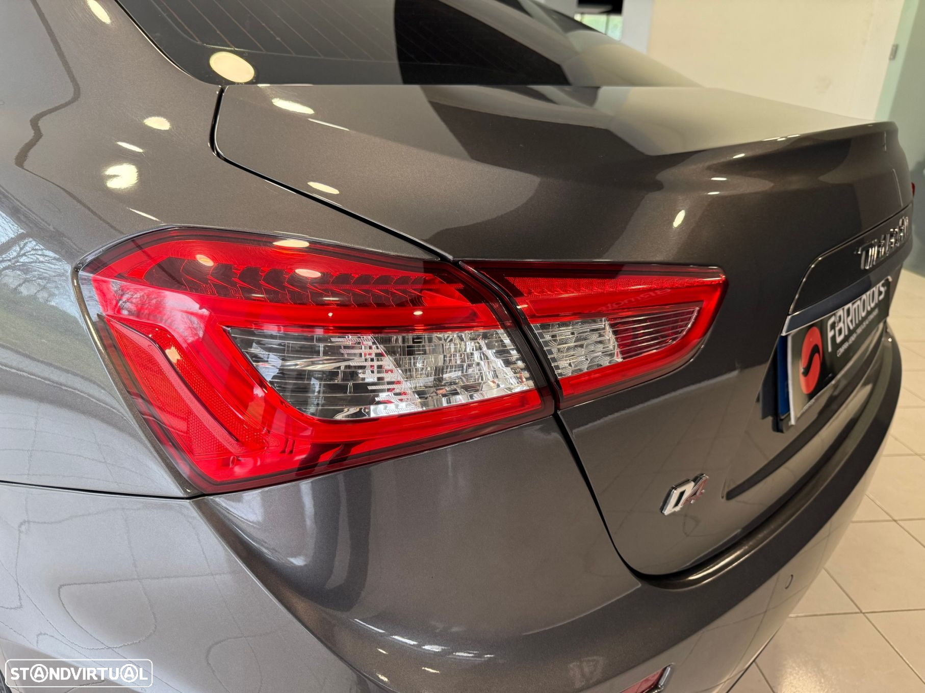 Maserati Ghibli Diesel GranSport - 17
